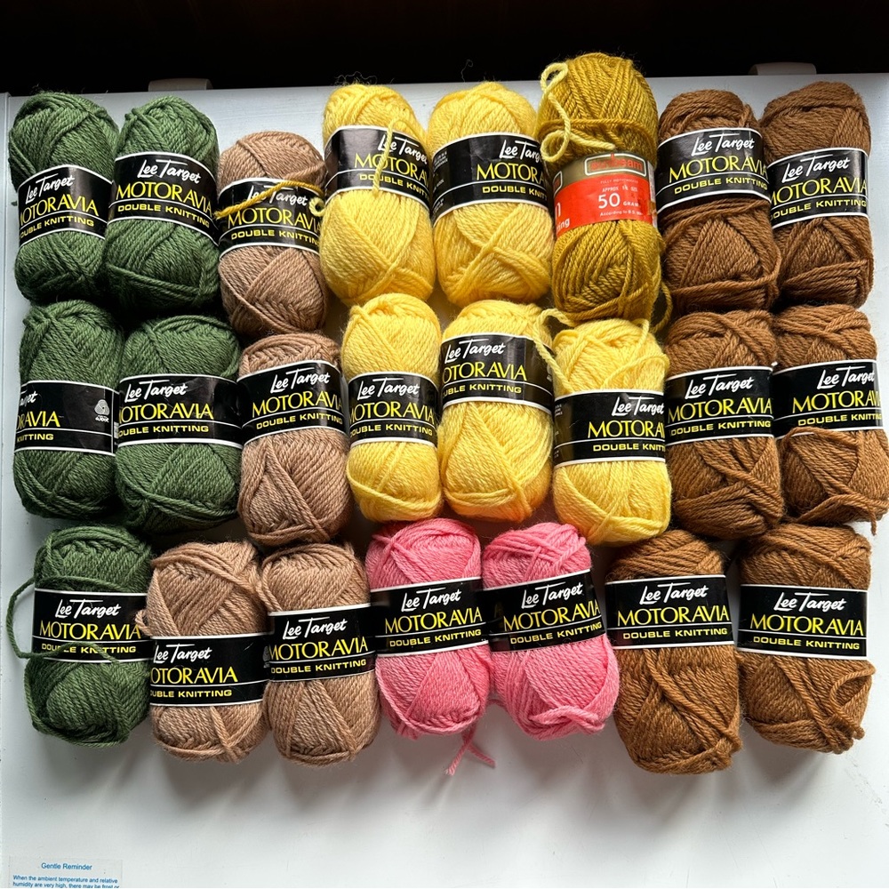 Lee Target Motoravia Double Knitting Bundle of 23